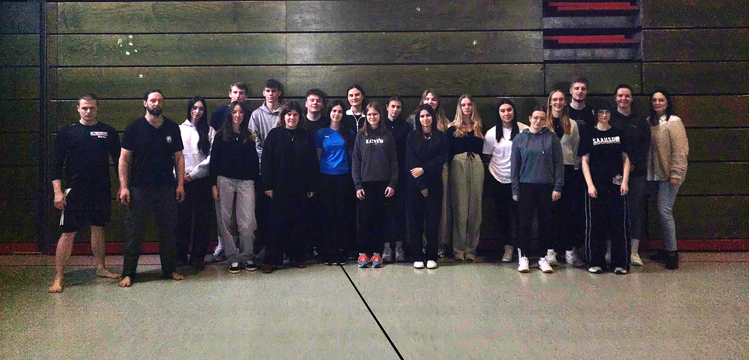 Gruppenfoto: Prävention, Selbstbehauptung und Selbstverteidigung bei Andi und René